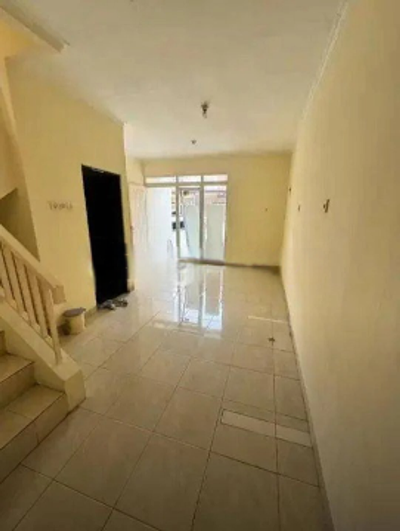 Disewakan Rumah di Park Residence, Taman Surya - 3