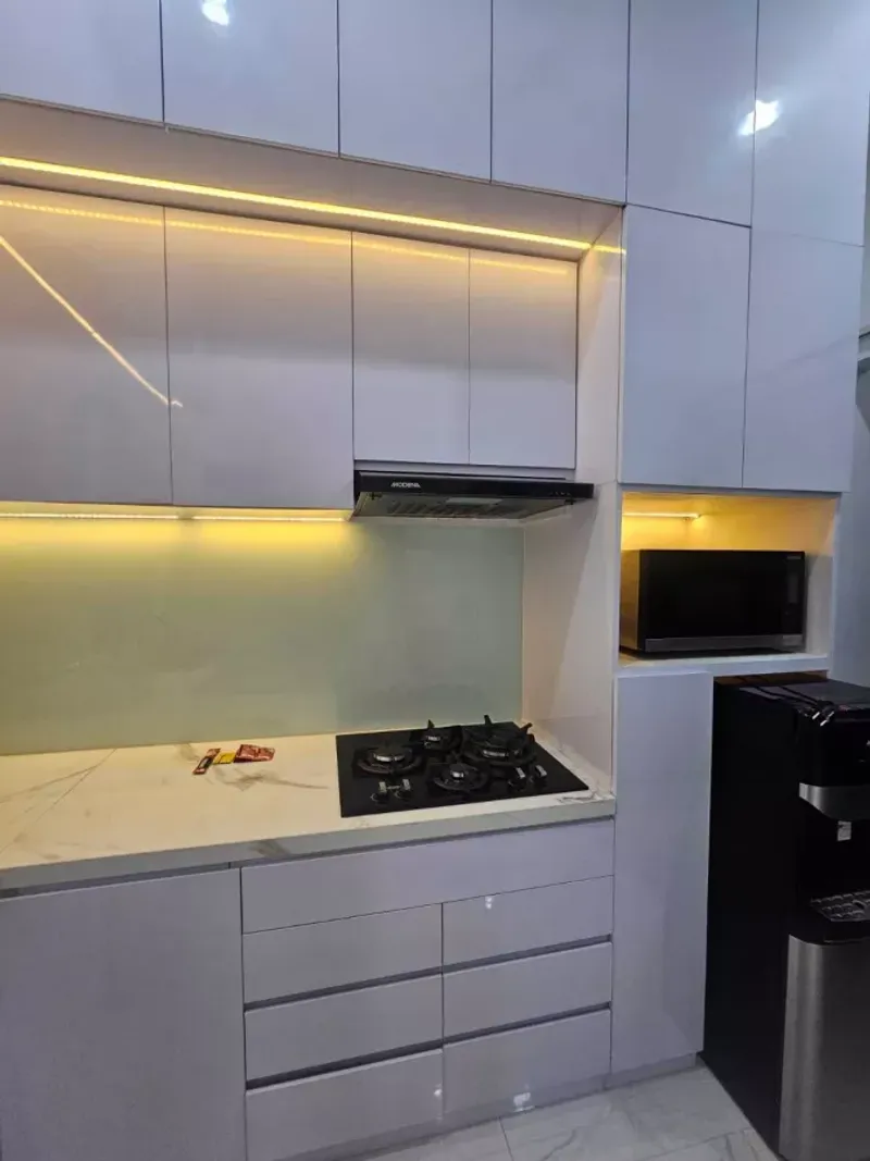 Jual Cepat Rumah 3 Lantai 3BR Siap Huni Dekat Gatsu & Kuningan Jaksel - 2