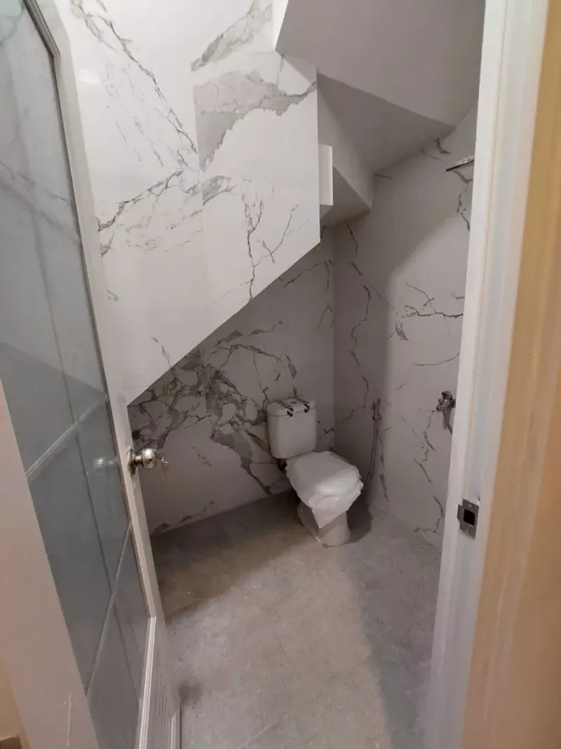 Rumah Mewah 2 Lantai Harga Murah Lokasi Dekat Kantor Walikota Jakut - 4