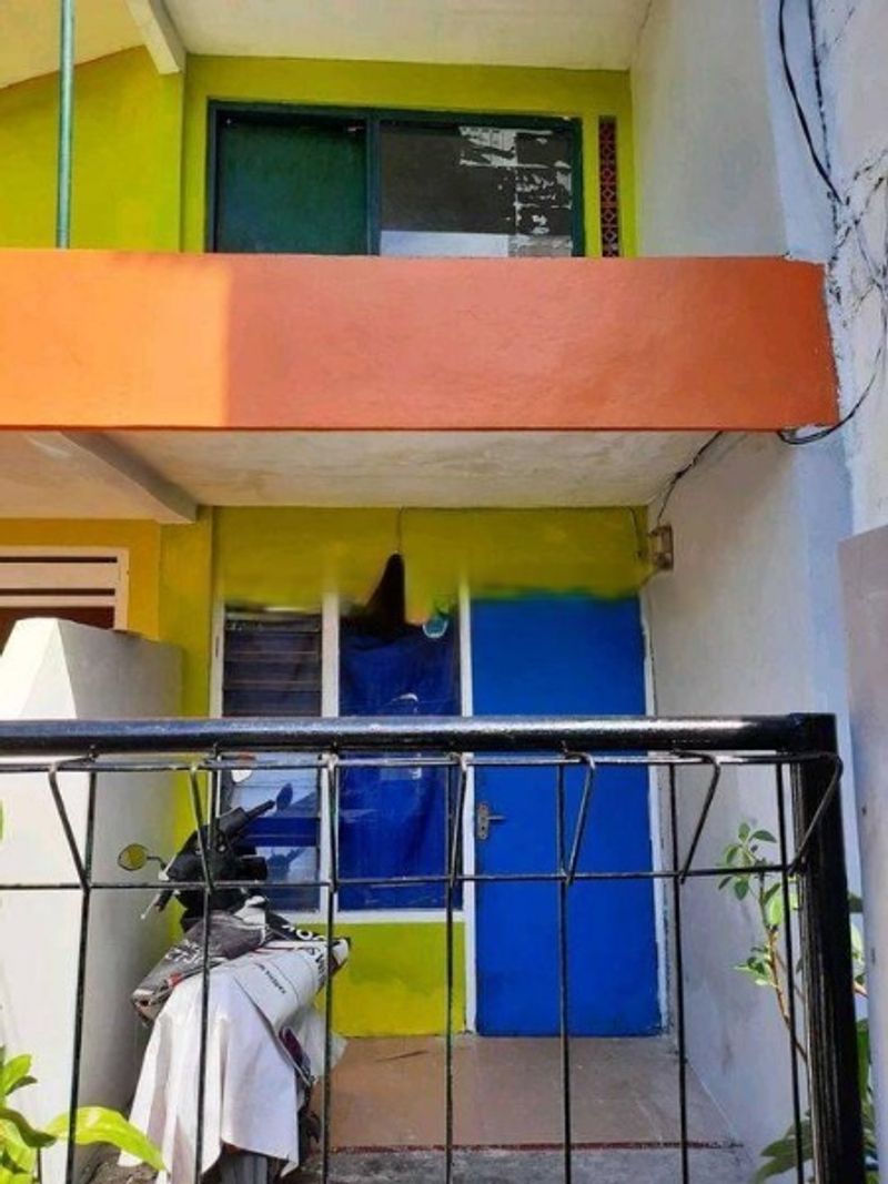 Rumah Modern di KOTA SURABAYA, Jawa Timur - 2