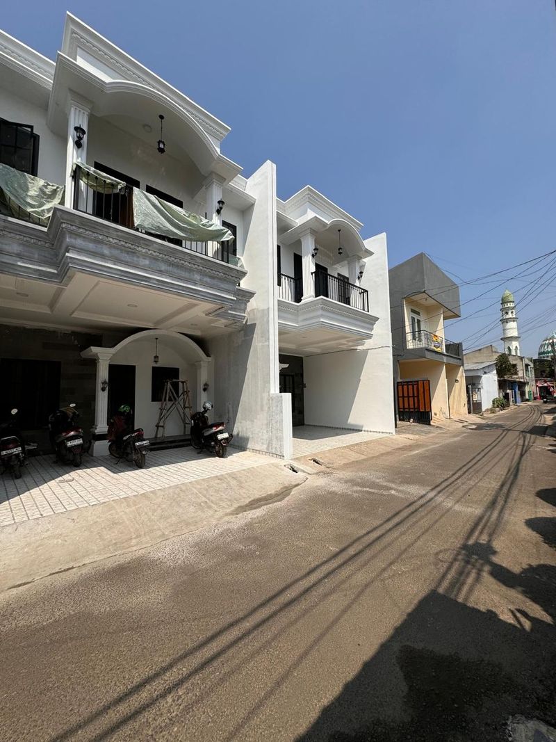 Dijual Rumah 2Lt siap huni strategis  - 4