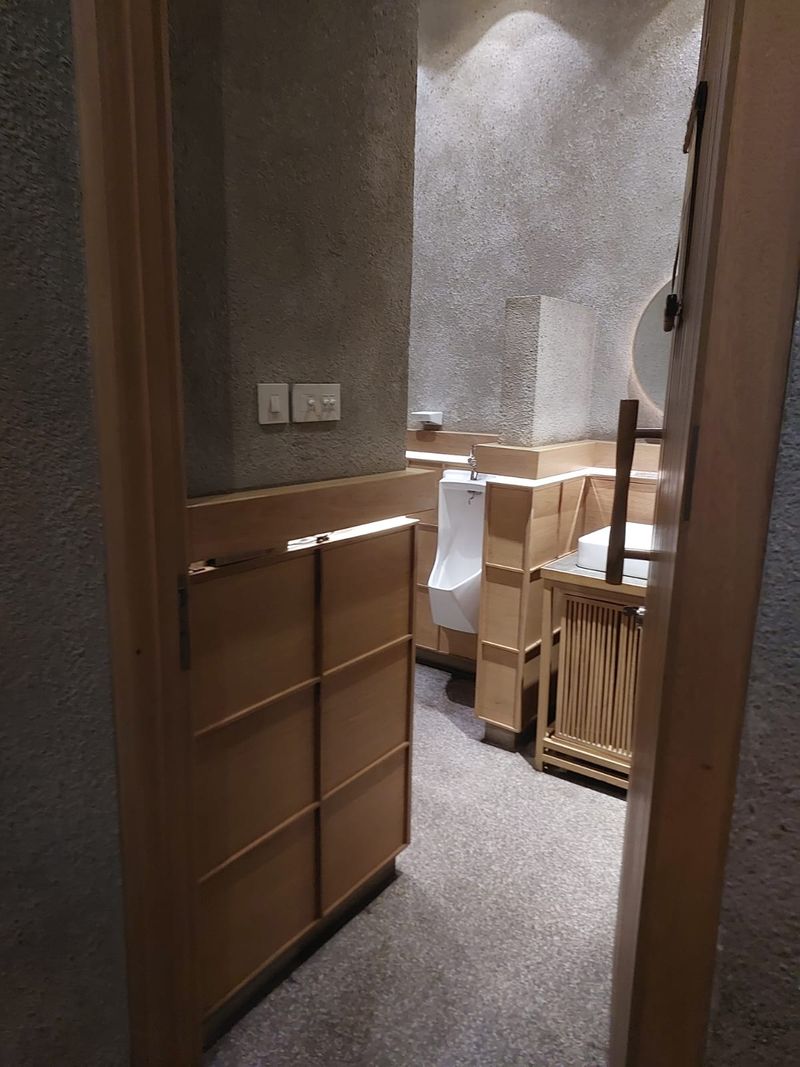 Gedung dijual di Senopati - 2