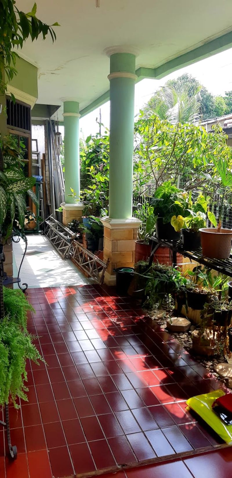 RUMAH TINGGAL ASRI, BERSIH, TERAWAT & NYAMAN dengan harga 982jt yang terdiri dari 2 kamar tidur dan 2 kamar mandi dengan luas tanah 150m2 dan luas bangunan 130m2 sertifikasi rumah adalah Sertifikat Hak Milik. - 3