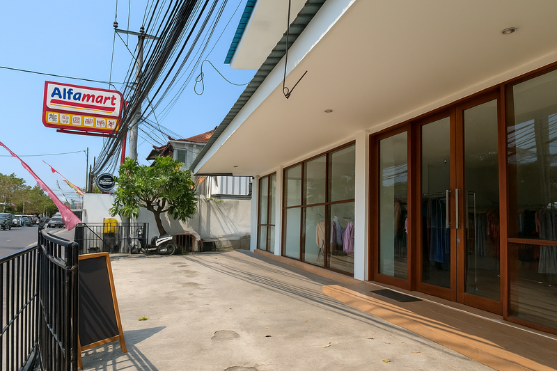 Disewakan Over Kontrak Tempat Usaha Ruko 1 Lantai Hadap Barat di Jalan Bypass Ngurah Rai, Sanur - Denpasar - 2