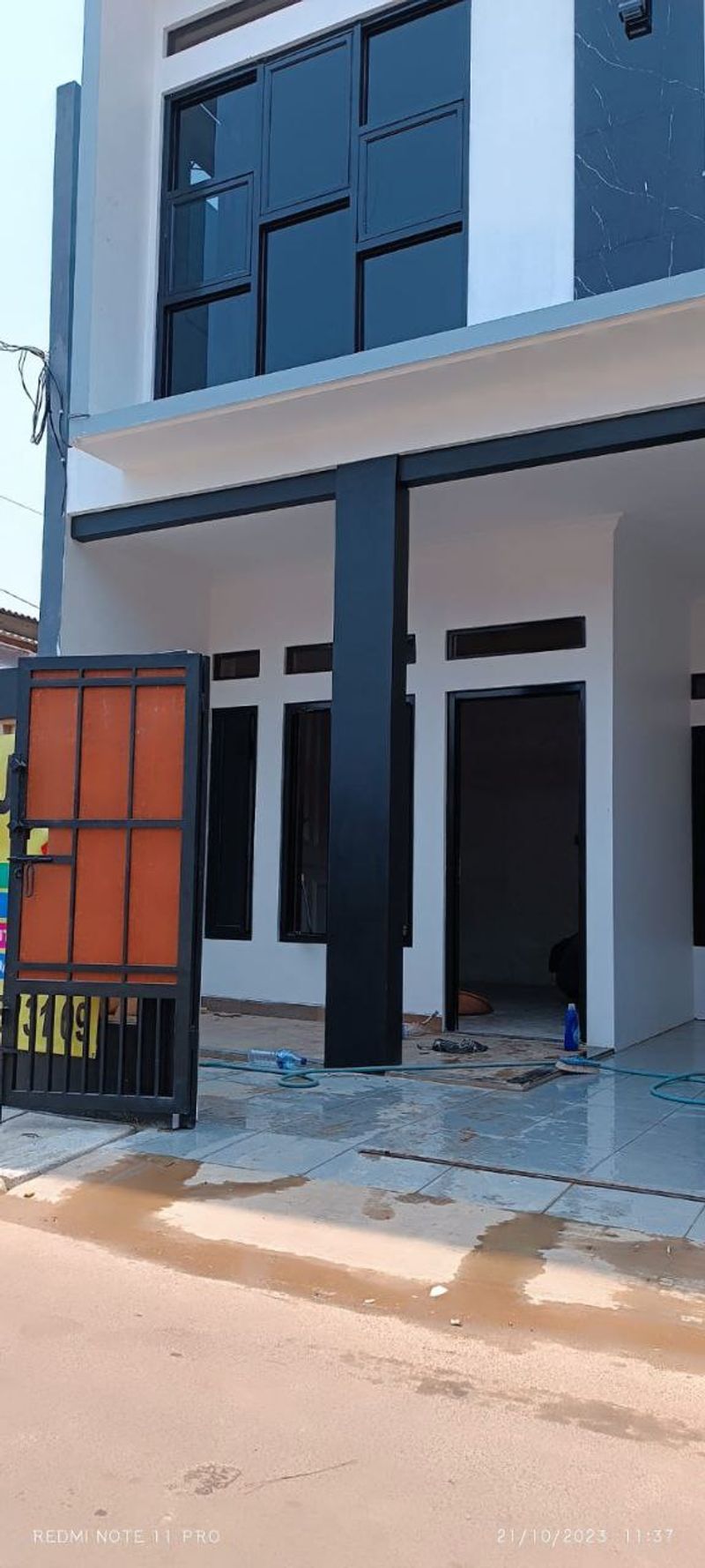 Rumah  Tingkat Premium Dekat Grandwisata di kota bekasi, Jawa Barat - 2