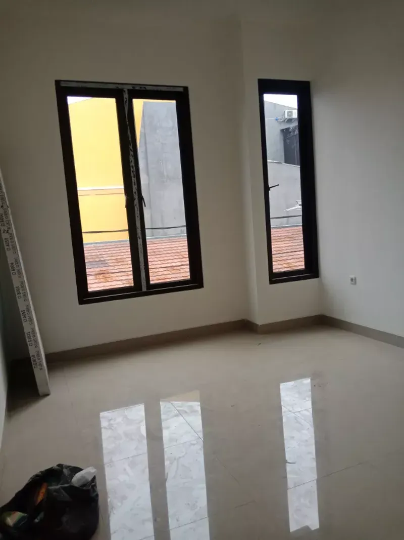 Rumah Mewah 3 Lantai SHM di Rawasari Jakarta Pusat Dekat Grand Pramuka - 4