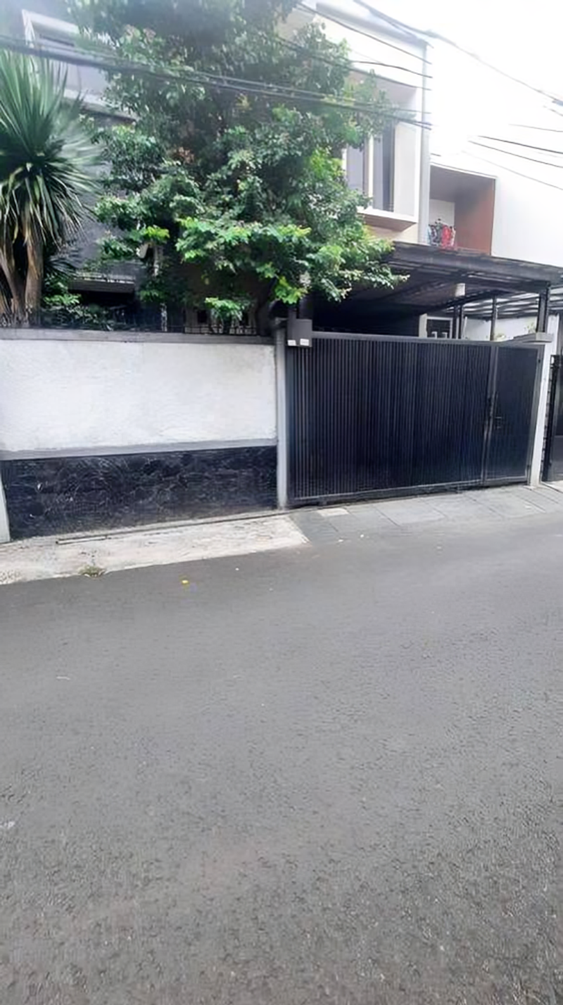 Rumah Asri Meruya Selatan Jakarta Barat - 2