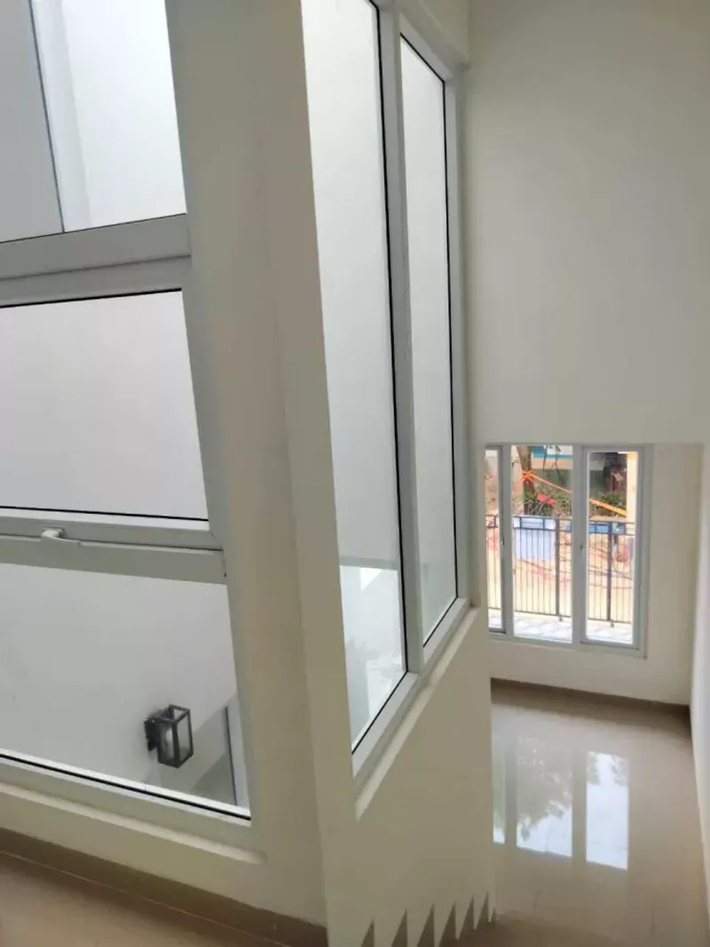 Rumah Baru 2 Lantai SHM di Sukapura Kelapa Gading Jakarta Utara - 3