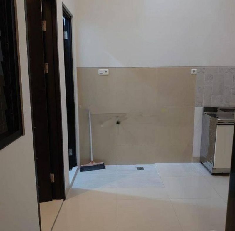 Rumah Baru di KOTA SURABAYA, Jawa Timur - 2