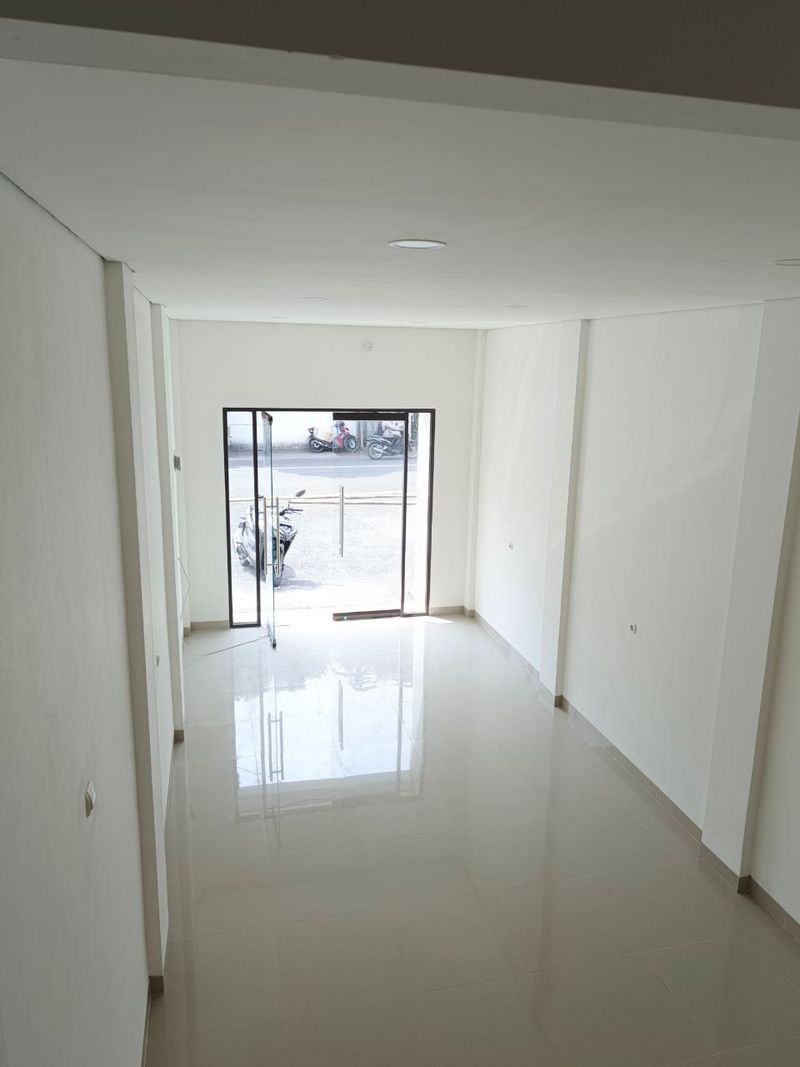 Ruko Murah Duren Sawit Jakarta Timur, Pinggir Jalan Raya Akses dan Lokasi Strategis Di Jakarta Timur  - 2