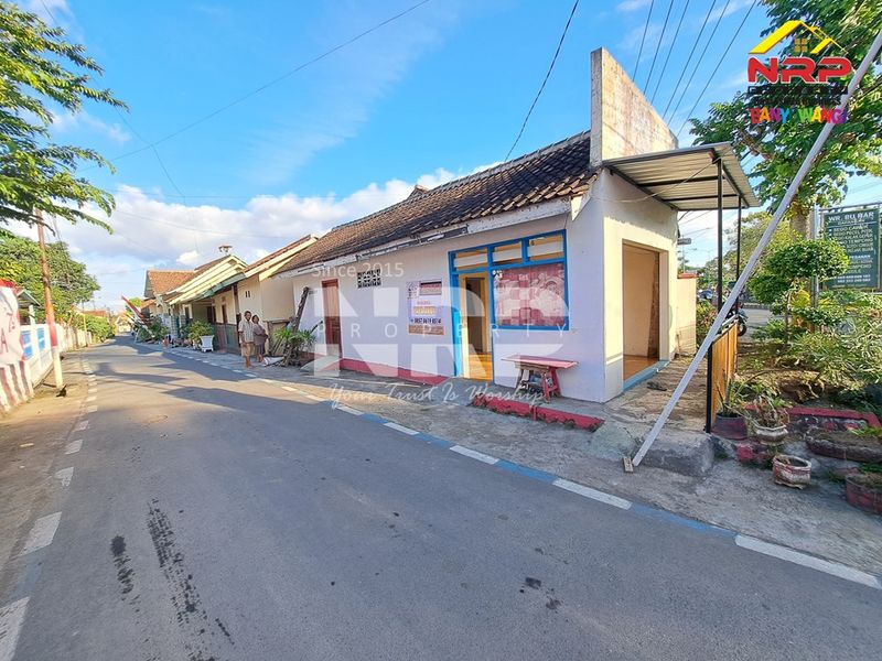 dikontrakkan toko  Murah di kabupaten banyuwangi, Jawa Timur kebalenan dekat aston hotel - 3