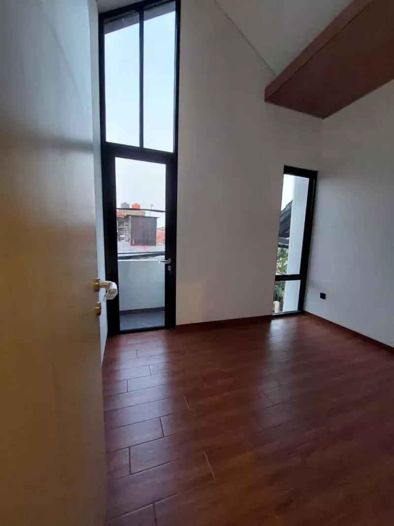 Rumah Mewah 2 Lantai Harga Murah Lokasi Dekat Kantor Walikota Jakut - 3