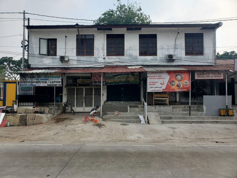 Ruko Dijual di Duren Sawit, Kota Jakarta Timur — 3 KT, 2 KM