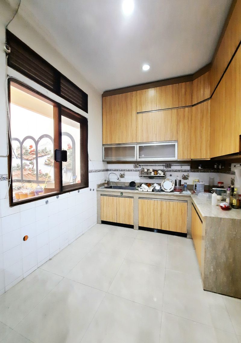 Dijual Rumah Luas 200m2, 2 lantai, di pusat kota, Cideng, strategis, akses mudah - 3