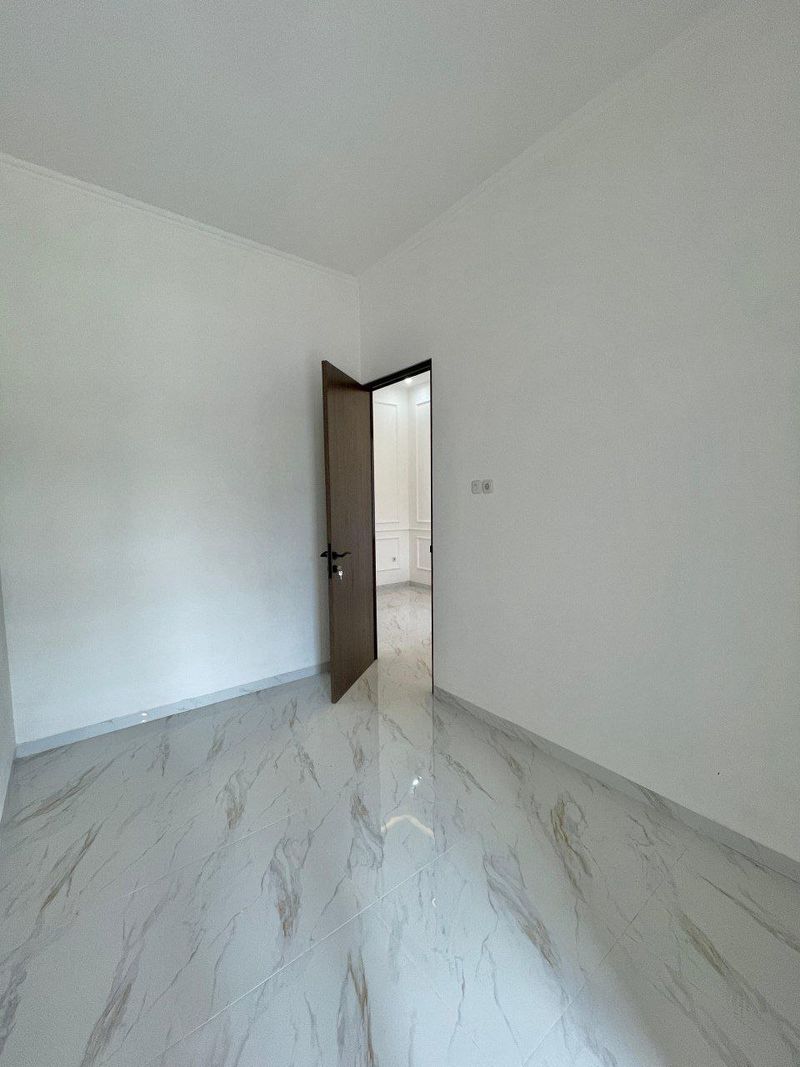 Dijual Rumah Premium 2 Lantai Dekat Stasiun di kota bekasi, Jawa Barat - 4