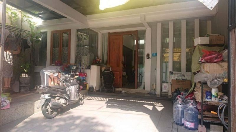 Rumah Cantik di KOTA SURABAYA, Jawa Timur - 2