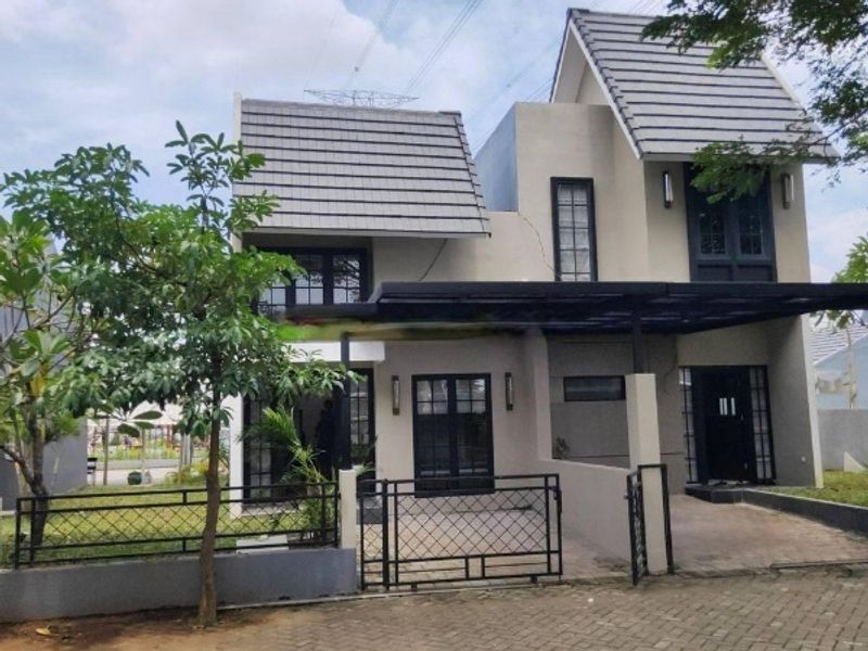 Rumah Dijual di Bubutan, Kota Surabaya — 2 KT, 1 KM