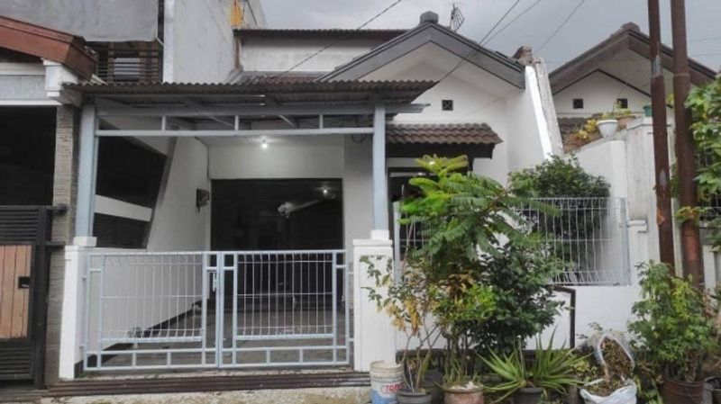Rumah Dijual di Bandung Kulon, Kota Bandung — 5 KT, 2 KM