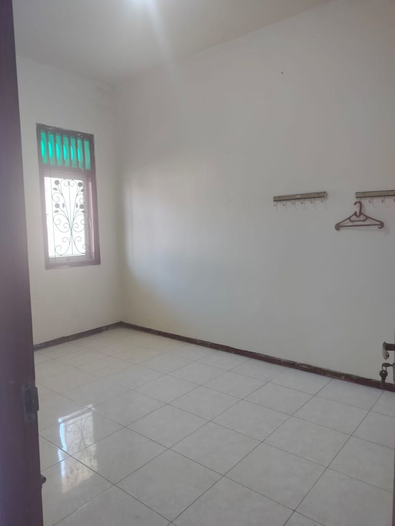 Dijual Rumah 2 Lantai Siap Huni di kabupaten gresik, Jawa Timur - 4