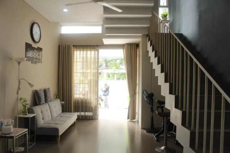 Rumah Strategis Siap Huni Southern Jakarta Townhouse Siap KPR Nego - 2