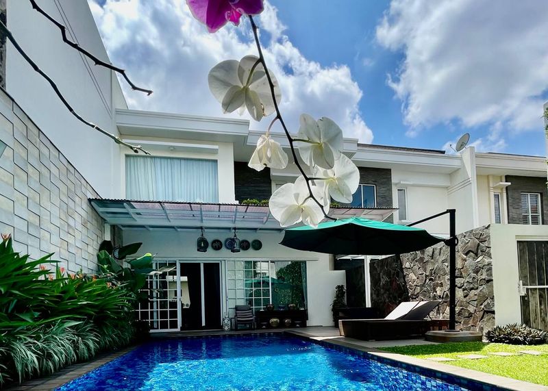 Dijual Rumah Mewah di Perumahan 7 Resident di Jakarta Selatan, DKI Jakarta Langsung Huni - 2