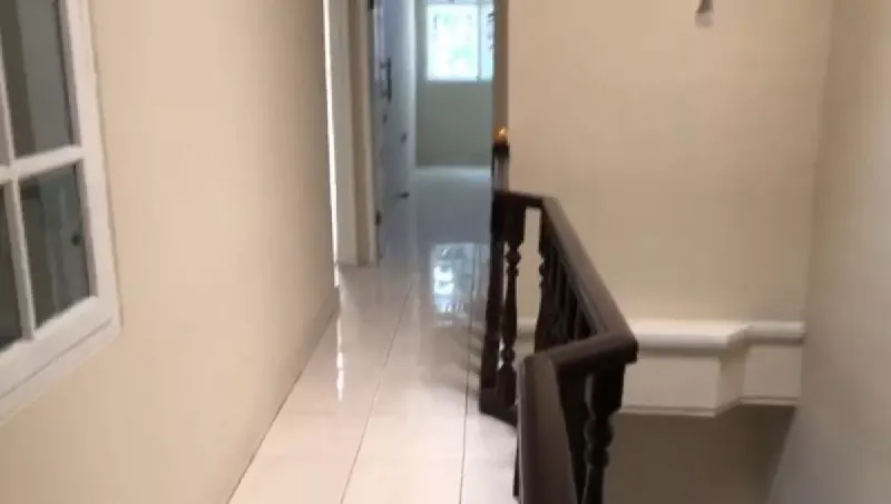 Dijual Rumah siap huni 2 Lantai 4KT 2KM Strategis - 3