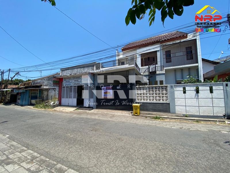 Dijual Rumah Second 2 Lantai di Karangrejo - Alun Alun Banyuwangi - 2