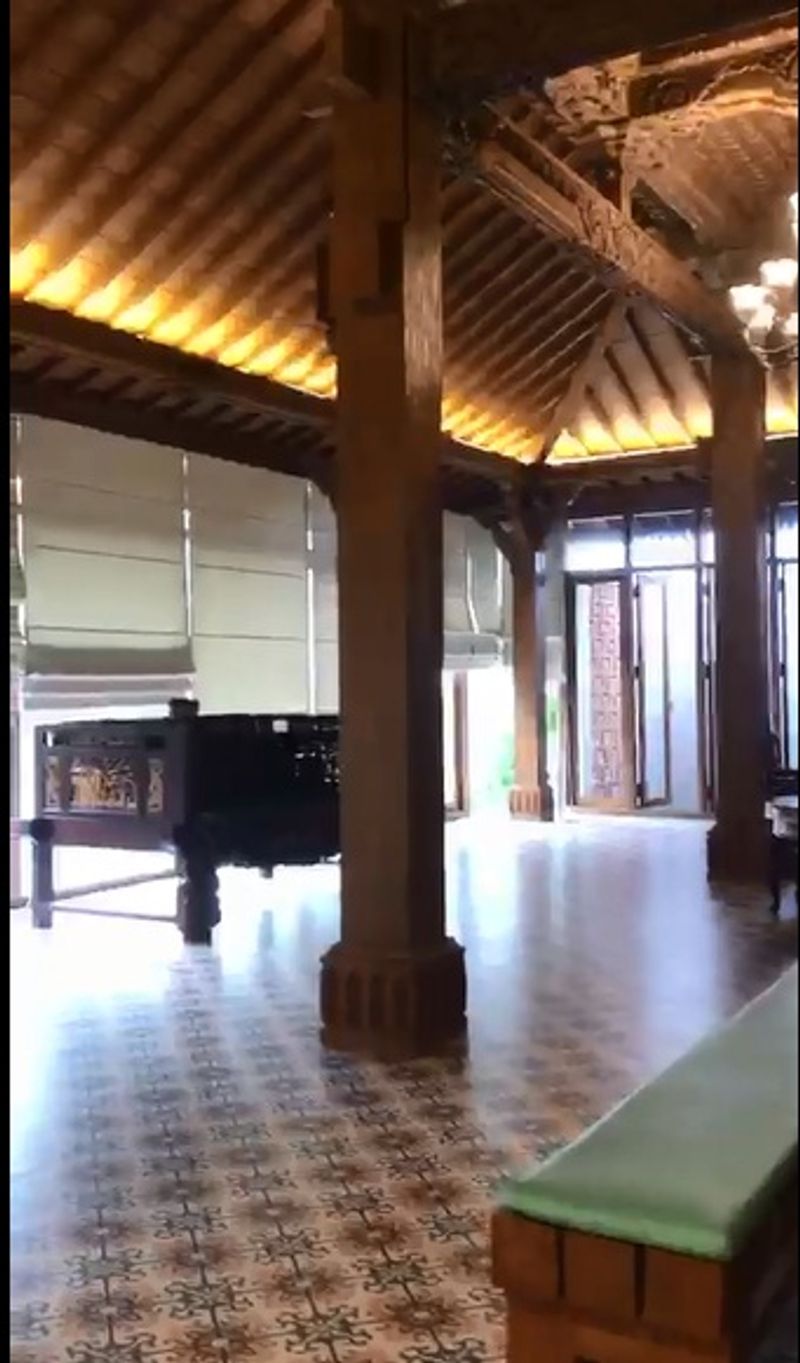 Rumah unik di Rempoa - 4