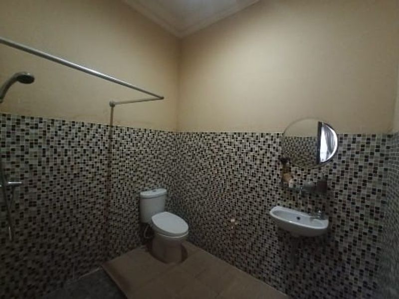 Dijual Rumah mewah 2Lt strategis  - 2