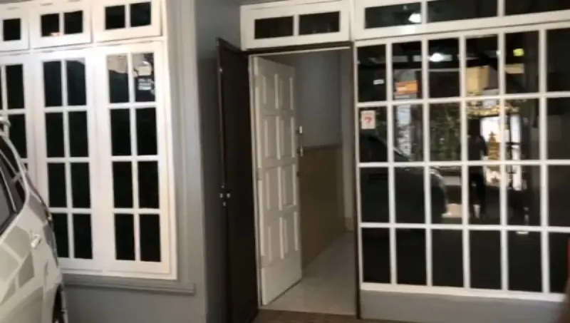 Dijual Rumah siap huni 2 Lantai 4KT 2KM Strategis - 5