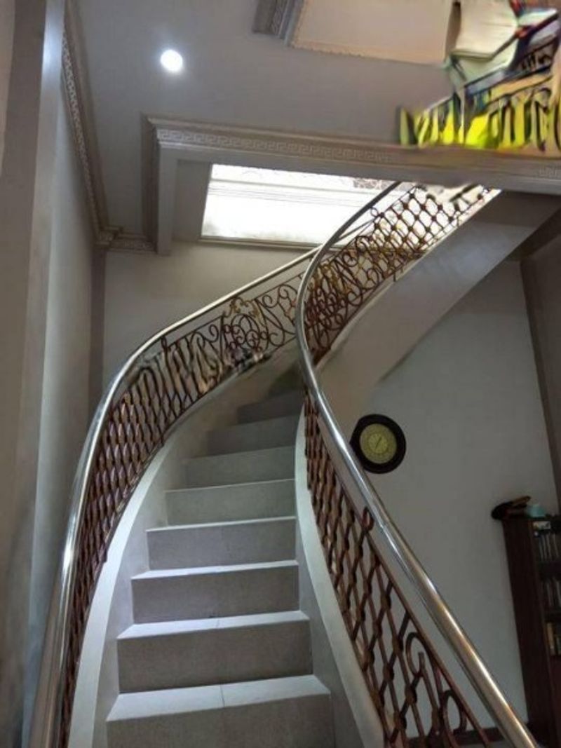 Rumah Mewah di KOTA SURABAYA, Jawa Timur - 2