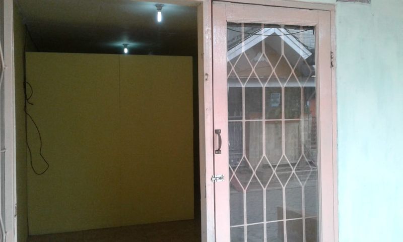 Dijual rumah dan kios murah di Binong permai - 4