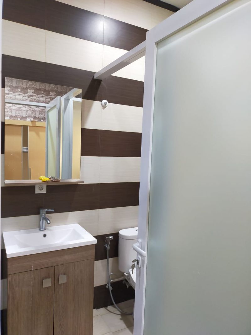 Dijual rumah 2 lantai, layak huni Bintaro - 2