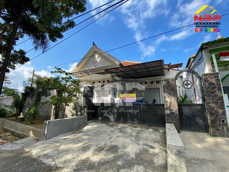 Dijual Rumah Second dan Kos-Kosan Produktif di Singotrunan - Banyuwangi - 2
