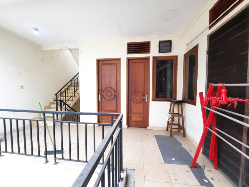 Dijual Rumah Luas 200m2, 2 lantai, di pusat kota, Cideng, strategis, akses mudah - 5