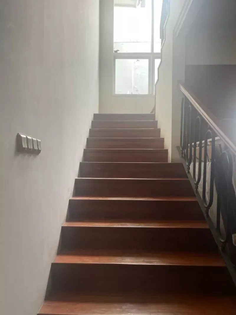 Dijual Cepat Rumah 2,5 Lantai di Jl. Ubud, Kuningan, Jakarta Selatan - 2