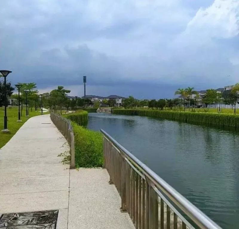 Dijual Cepat Rumah 2 Lantai Golf Island Cluster Piano - 5