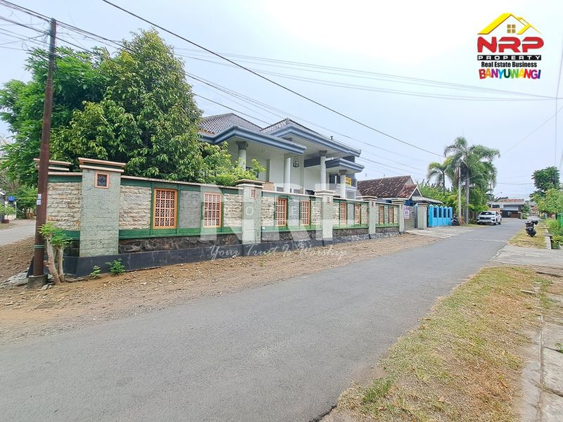 Dijual Rumah Second 2 lantai di Mendut Tamanbaru - Banyuwangi - 3