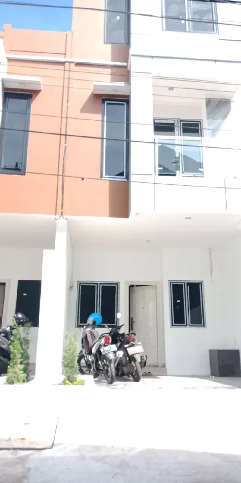 Rumah Mewah 3 Lantai SHM di Rawasari Jakarta Pusat Dekat Grand Pramuka - 2