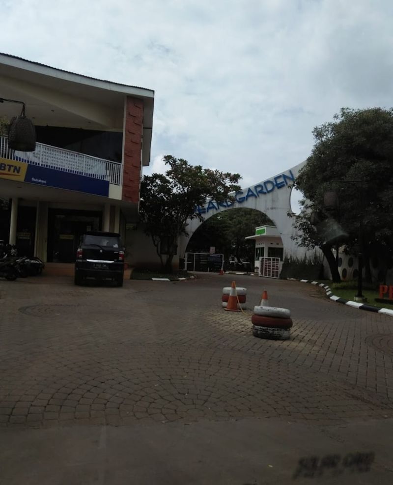  Dijual Rumah Hoek di Depok - 4