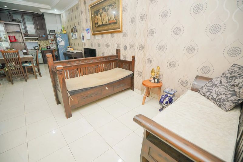 Dijual Rumah 2Lt strategis di Cinere  - 5