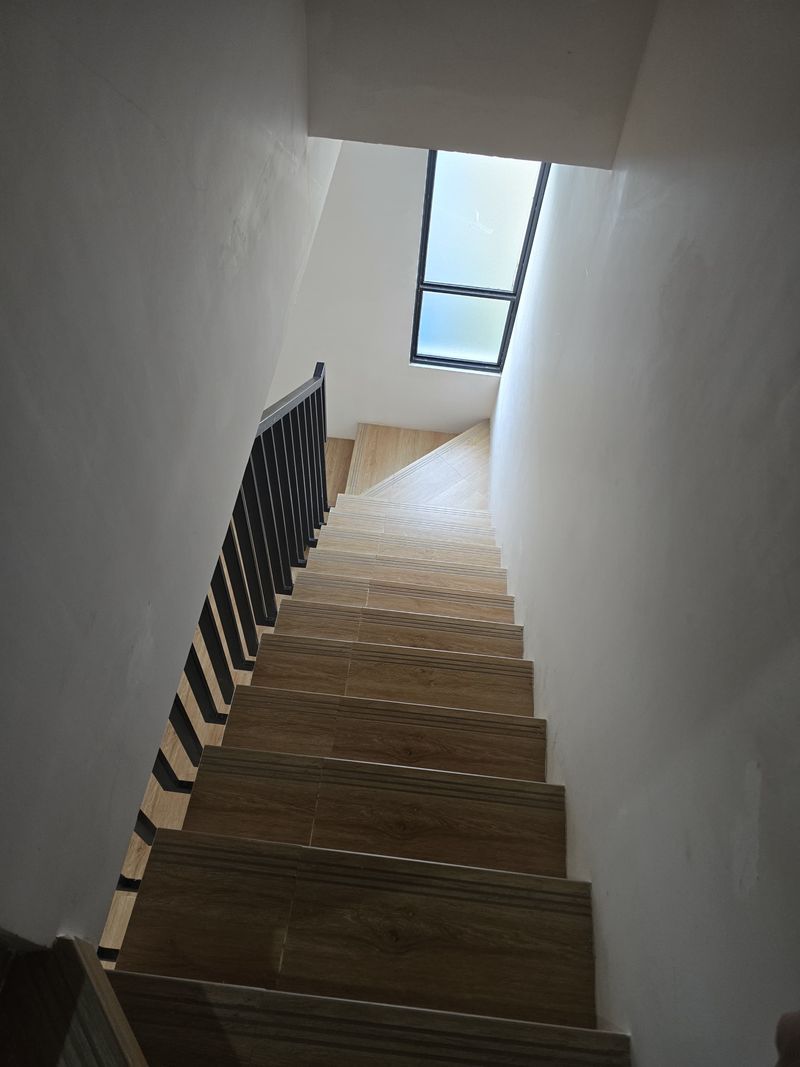 Disewakan Rumah Cendana Peak Type 3 Lippo Karawaci - Kawasan Eksklusif - 4