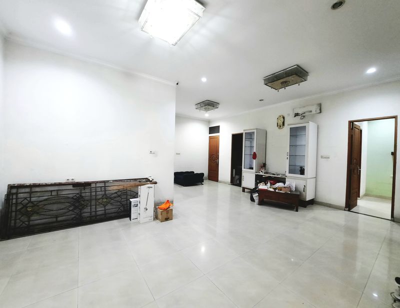 Rumah Dijual di Gambir, Kota Jakarta Pusat — 5 KT, 4 KM