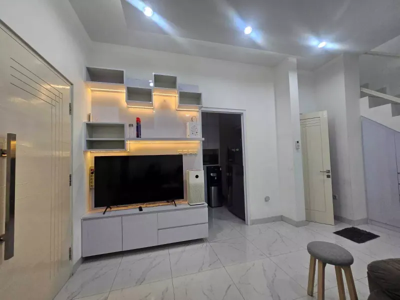 Jual Cepat Rumah 3 Lantai 3BR Siap Huni Dekat Gatsu & Kuningan Jaksel - 3