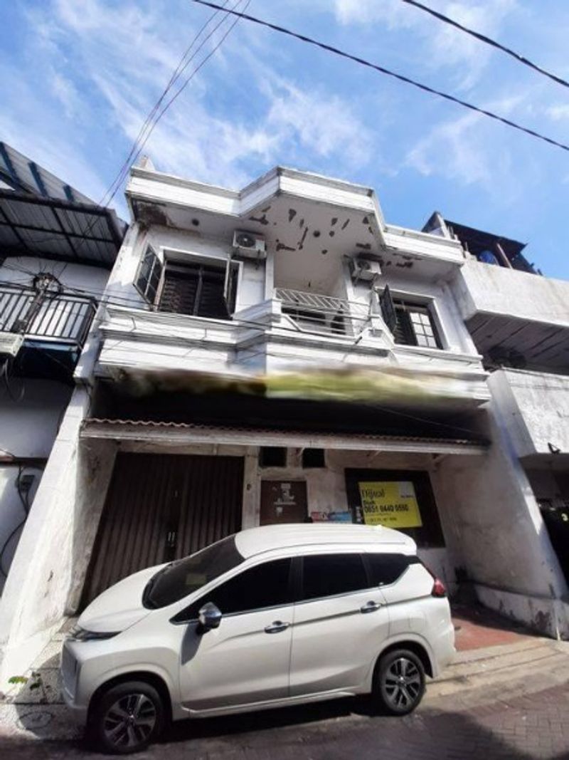 Rumah Dijual di Bubutan, Kota Surabaya — 4 KT, 2 KM