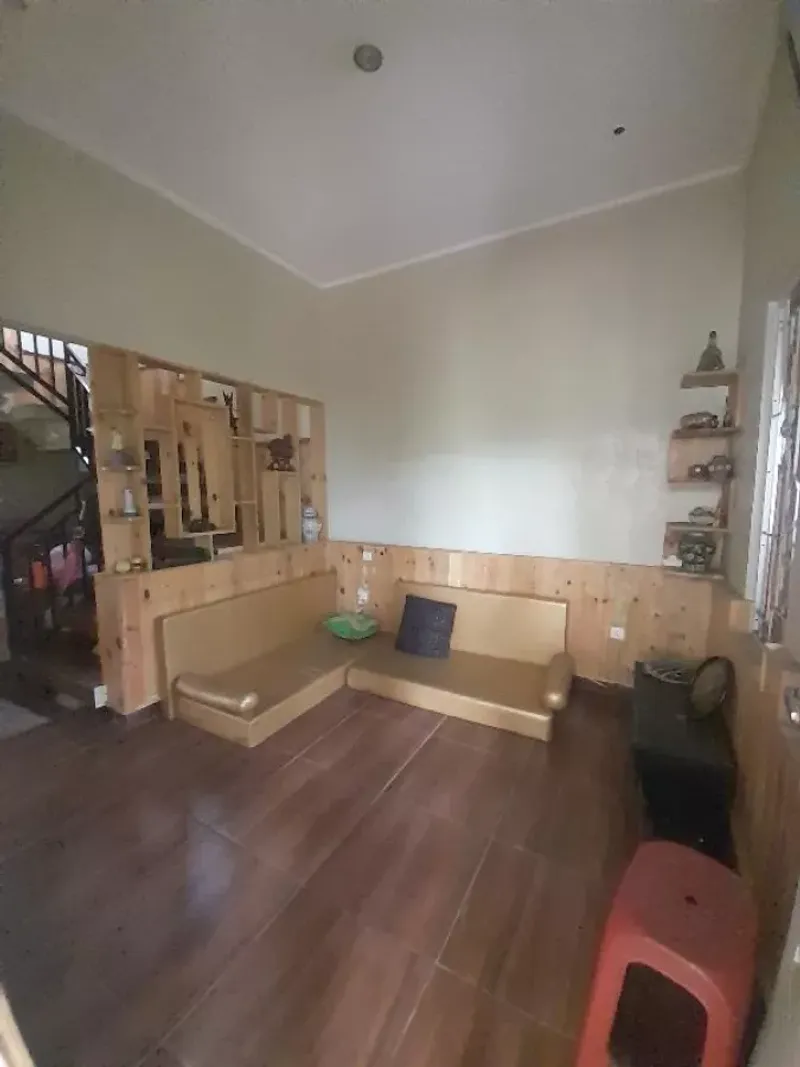 RUMAH DI JUAL DI ULUJAMI JAKARTA SELATAN - 3