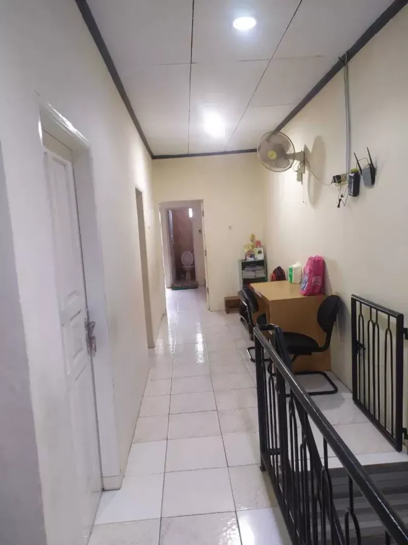 Rumah Tinggal Lingkungan Padat Dekat Pasar dan Sekolah - 4