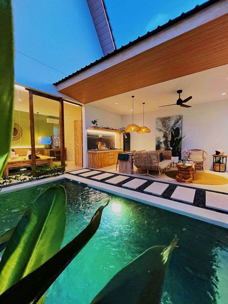 Properti Dijual di Kuta Utara, Kabupaten Badung — 2 KT, 2 KM