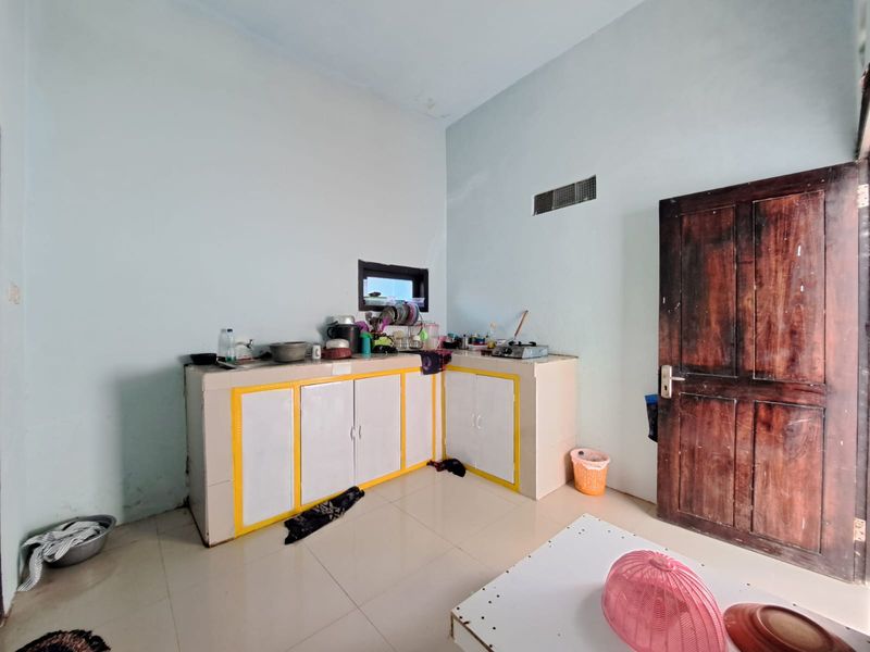 Dijual Rumah 2 Lantai Full Furnished + Kolam Renang di Desa Kelir, Banyuwangi - 3