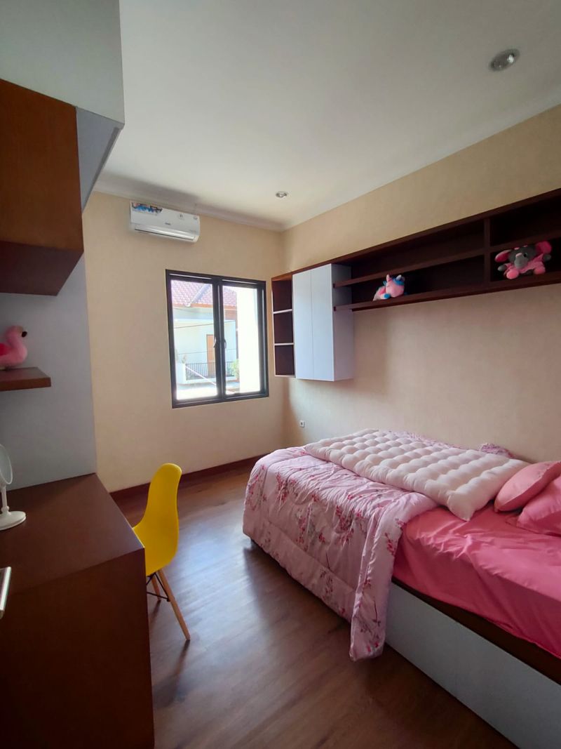 Rumah Cantik di KOTA TANGERANG SELATAN, Banten - 5